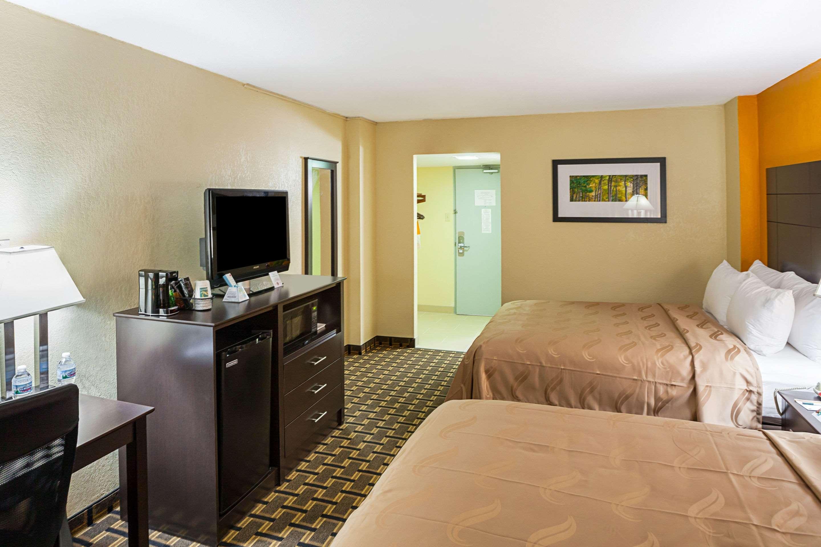 Quality Inn & Suites Cincinnati Extérieur photo