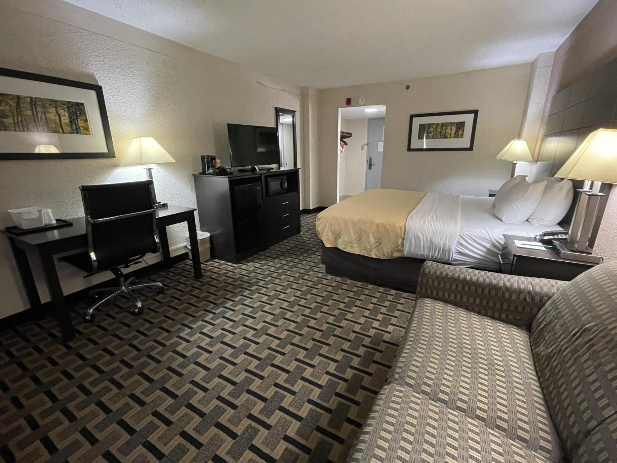 Quality Inn & Suites Cincinnati Extérieur photo